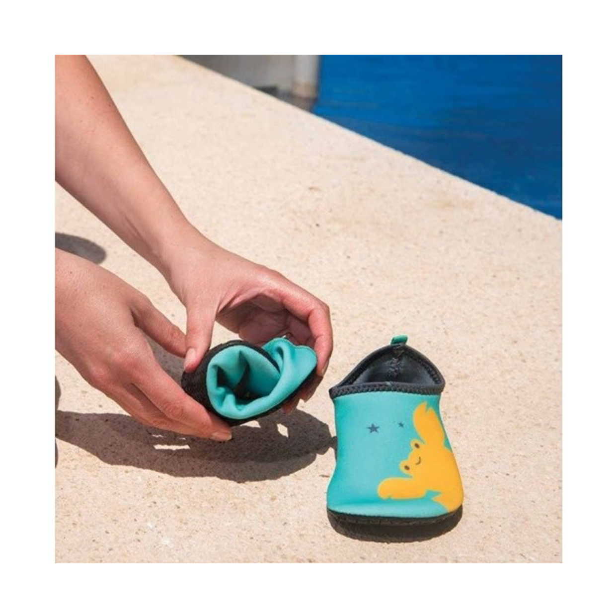 Zapatos de Agua Protectores Unisex Para Playa o Piscina - Aqua B0168-AQ-XS BBLUV